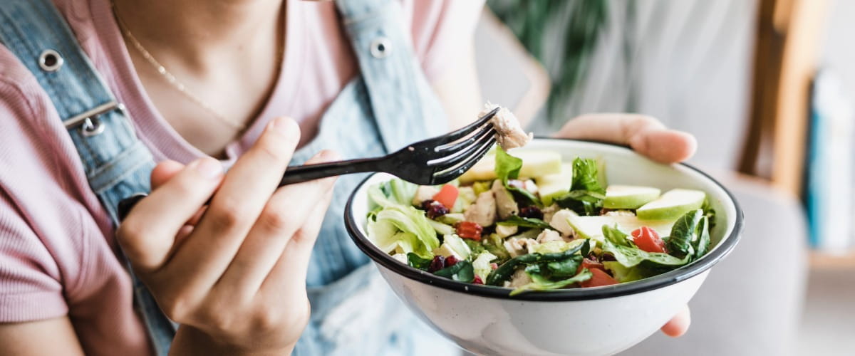 woman-eating-a-salad